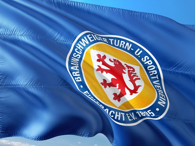 运动员在兼 运动员在兼